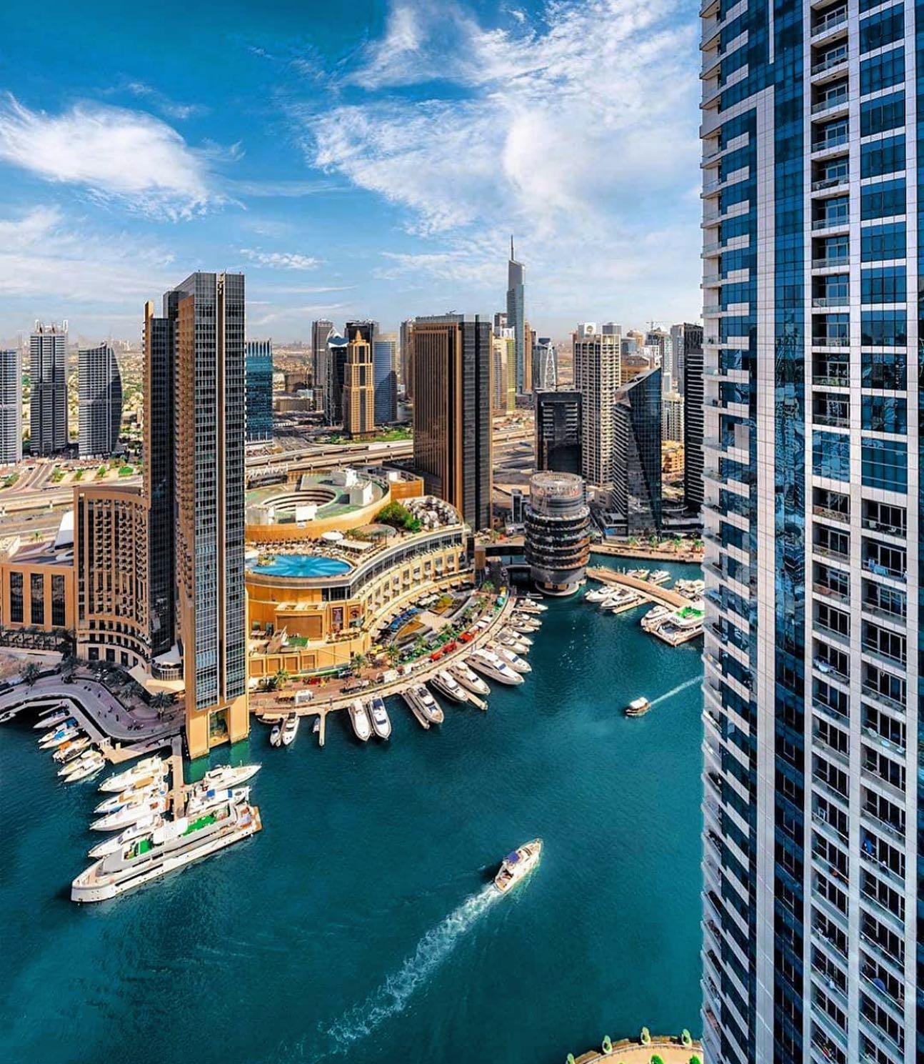 Address Dubai Marina Hotel